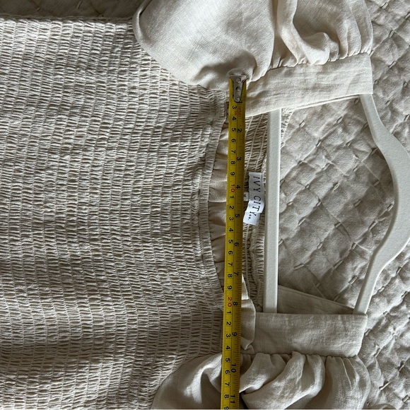 Ivy City Co Arianna Jumpsuit; Size M; Cream - Picture 5 of 13